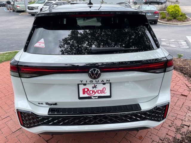 2026 Volkswagen Tiguan SE R-Line Black
