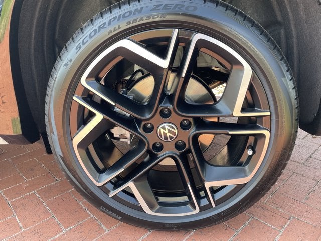 2026 Volkswagen Tiguan SEL R-Line Turbo