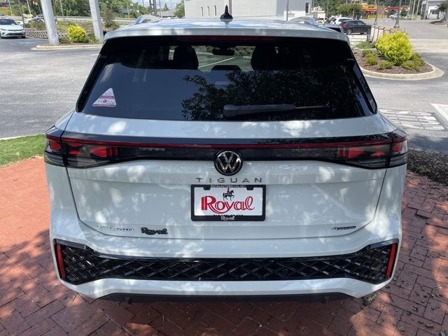 2026 Volkswagen Tiguan SEL R-Line Turbo
