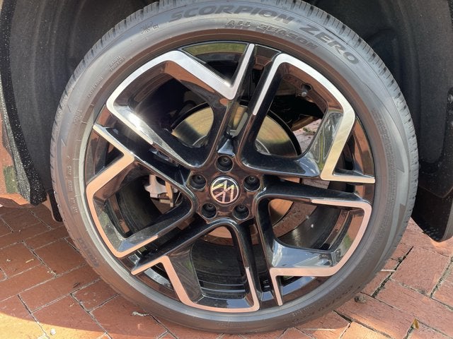 2026 Volkswagen Tiguan SEL R-Line Turbo