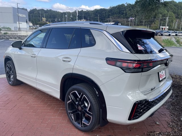 2026 Volkswagen Tiguan SEL R-Line Turbo