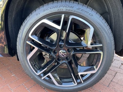 2026 Volkswagen Tiguan SEL R-Line Turbo