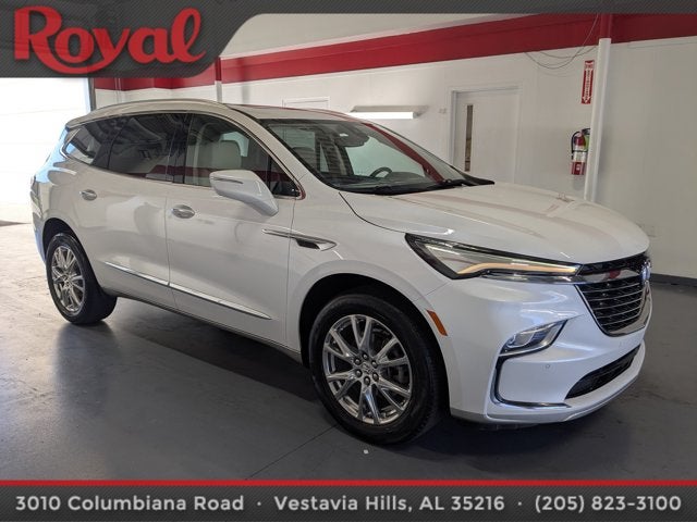 2023 Buick Enclave Essence