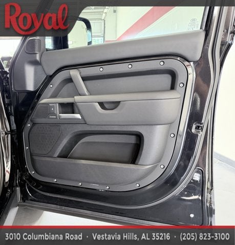 2025 Land Rover Defender X-Dynamic SE