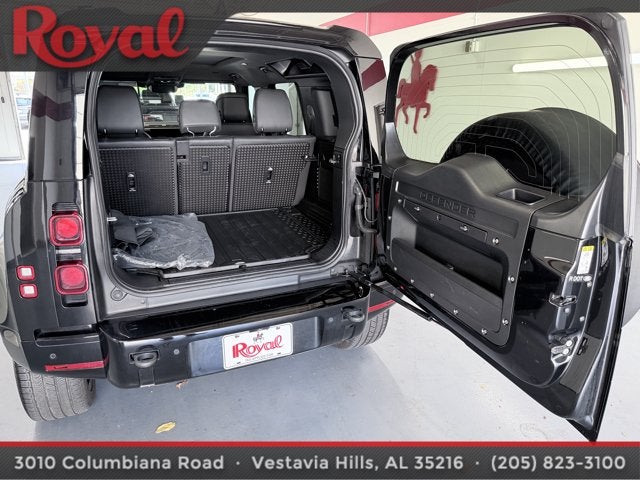 2025 Land Rover Defender X-Dynamic SE