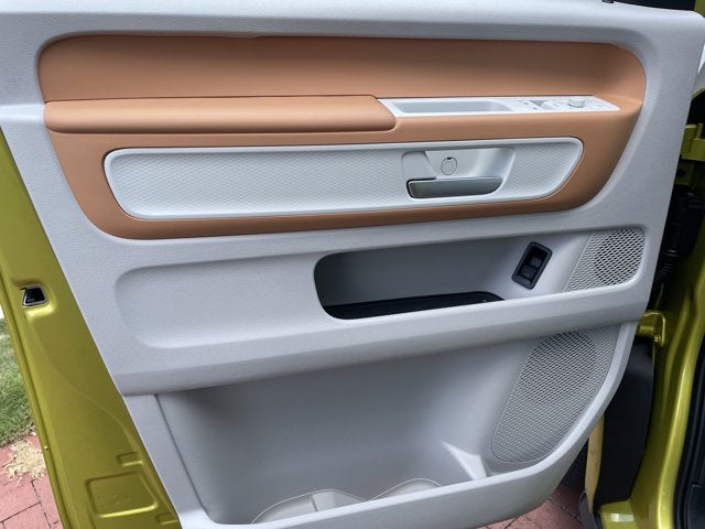 2025 Volkswagen ID. Buzz Pro S