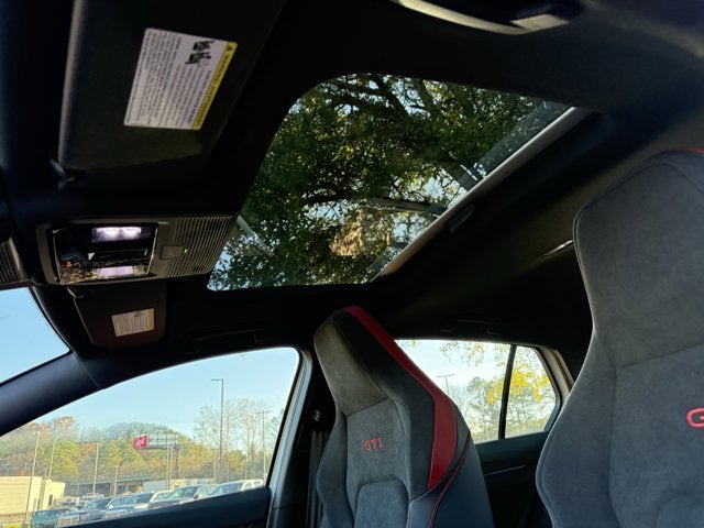 2026 Volkswagen Golf GTI SE