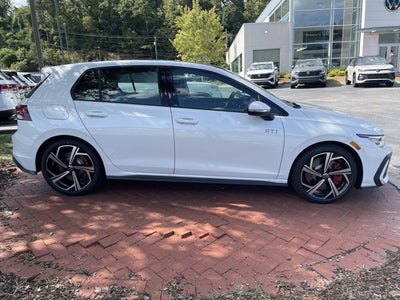 2026 Volkswagen Golf GTI SE