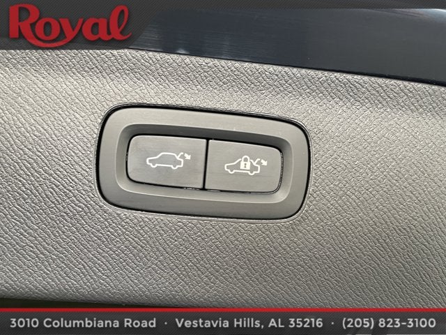2024 Volvo XC90 Plus Bright Theme