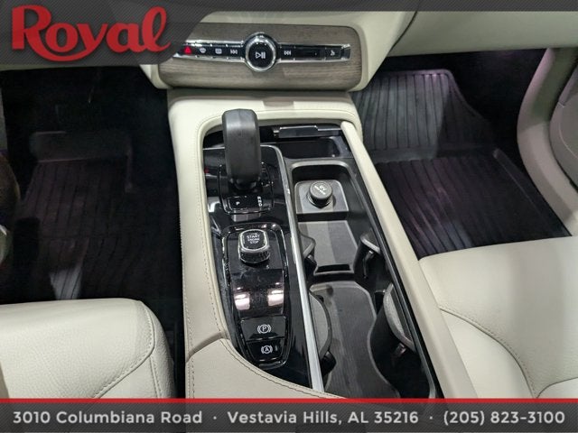2024 Volvo XC90 Plus Bright Theme
