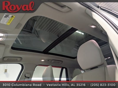 2024 Volvo XC90 Plus Bright Theme