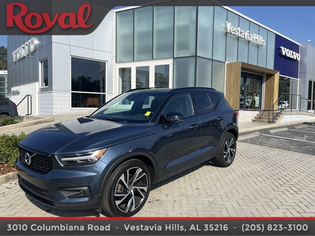 2022 Volvo XC40 R-Design