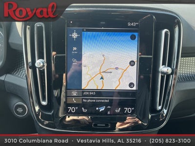 2022 Volvo XC40 R-Design