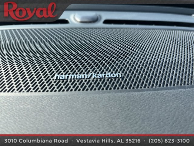 2022 Volvo XC40 R-Design