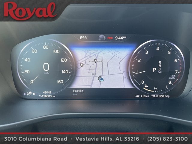 2022 Volvo XC40 R-Design