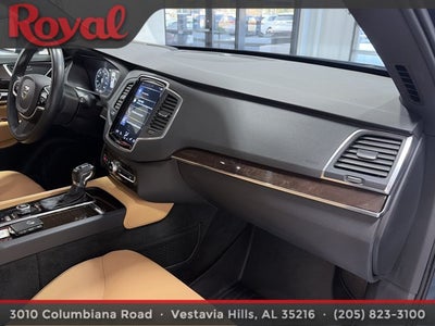 2019 Volvo XC90 Momentum