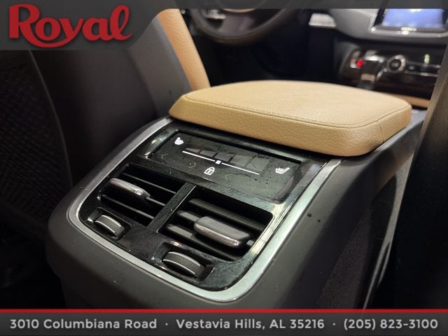 2019 Volvo XC90 Momentum