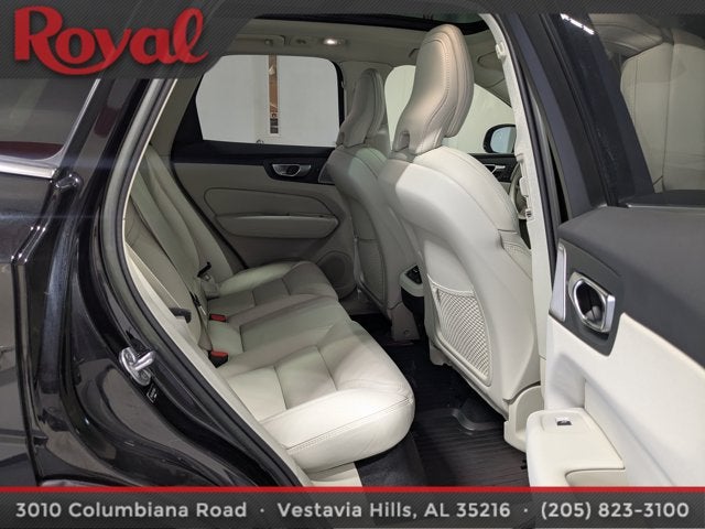 2023 Volvo XC60 Ultimate Bright Theme