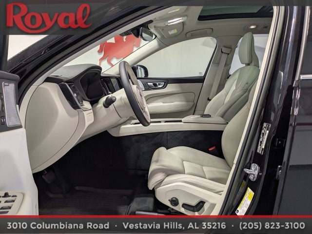2023 Volvo XC60 Ultimate Bright Theme