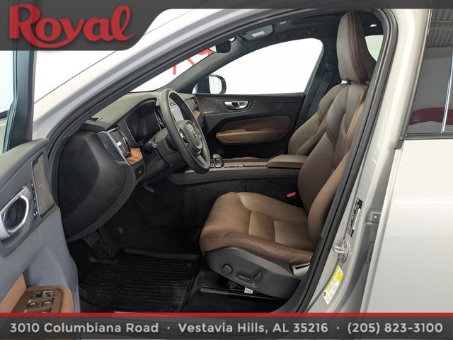 2024 Volvo XC60 Plus Dark Theme