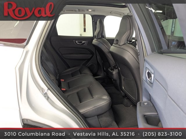 2023 Volvo XC60 Ultimate Dark Theme