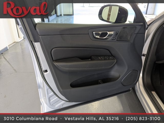 2023 Volvo XC60 Ultimate Dark Theme