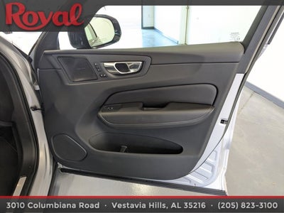 2023 Volvo XC60 Ultimate Dark Theme