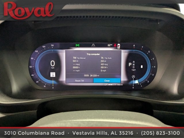 2024 Volvo XC40 Plus Dark Theme