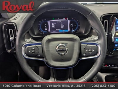 2024 Volvo XC40 Plus Dark Theme