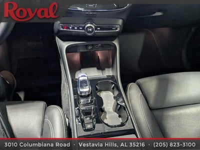 2024 Volvo XC40 Plus Dark Theme