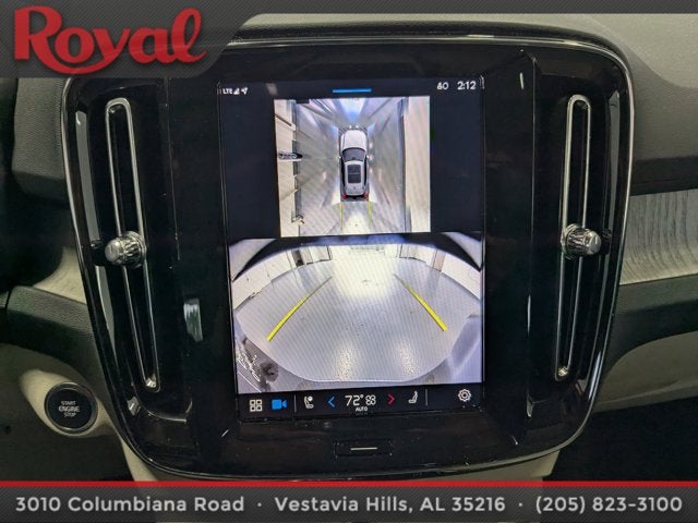 2024 Volvo XC40 Plus Dark Theme