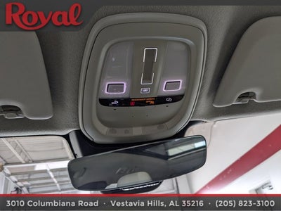 2024 Volvo XC40 Plus Dark Theme