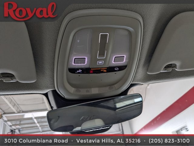 2024 Volvo XC40 Plus Dark Theme