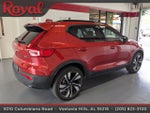 2024 Volvo XC40 Plus Dark Theme