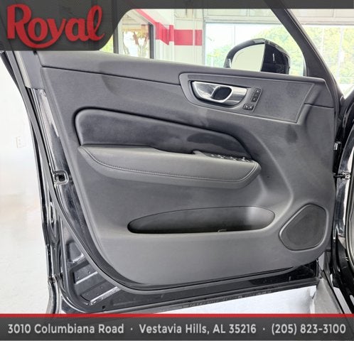 2025 Volvo XC60 Plus